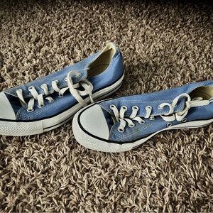 Blue converse All Star women’s size 8